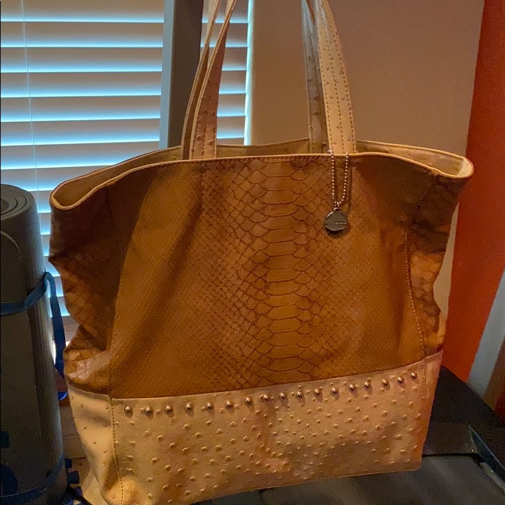Large tote
